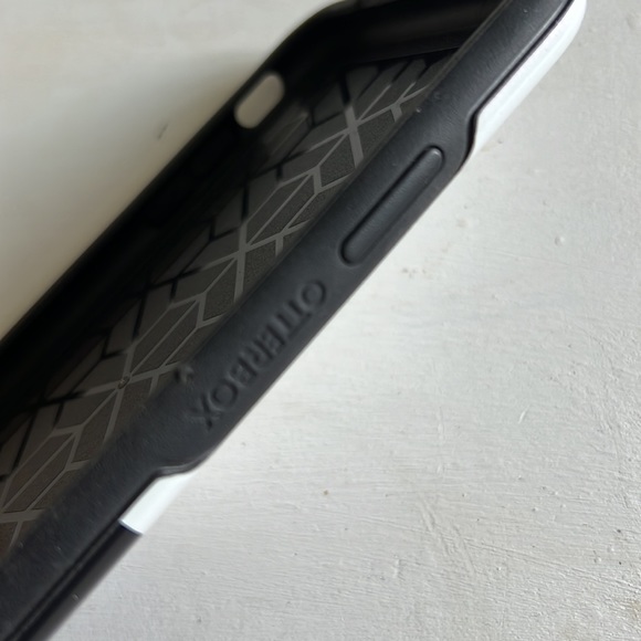 Otterbox symmetry for iPhone XS Max - Picture 3 of 4